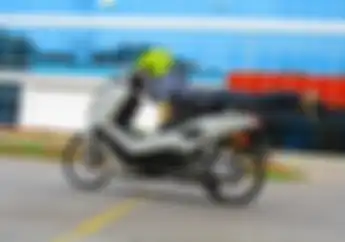 Bengis! Yamaha NMAX Balap Liar Sang Pelumat Motor Bergigi!