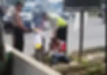 Jadi Tontonan Warga, Video Polisi Tangkap Pemakai Knalpot Brong, Langsung Geber di Kuping
