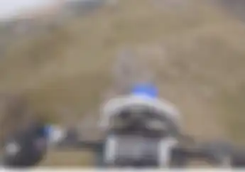 Mengerikan, Video Biker Lagi Main Trail di Gunung, Jatuh Ke Jurang