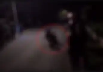 Ngeri, Video Detik-detik Penonton Balap Liar Dihantam Motor Balap Liar, Langsung Mental