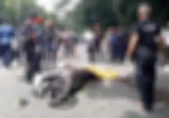 Semarang Geger, Pemotor Jupiter-Z Tewas Tertimpa Pohon Rubuh, Badan Terseret 8 Meter