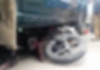 Tragis, Motor Soul GT Tabrakan dengan Mobil Kijang, Pemotor Tewas Terlindas Ban