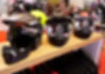 Wow, Helm yang Dipakai Ariel Noah Banyak Dicari Akibat Kemunculan Skutik Adventure Honda ADV 150