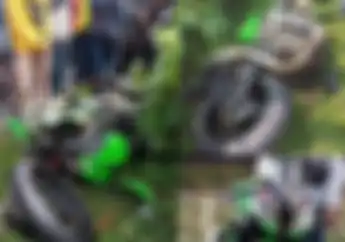 Lembang Geger! Terlibat Kecelakaan, Moge Kawasaki Ninja ZX-10R Hancur Berantakan