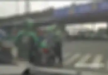 Waduh, Video Driver Ojol Enggak Tau Aturan, Diperingati Malah Melawan Polisi dan Kabur