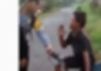 Kocak, Video Pelaku Balap Liar Nangis-nangis Saat Motornya Mau Diangkut Polisi