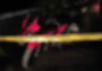 Ngeri! Pemotor Honda CBR150R Kena Begal, Sampai 6 Kali Dibacok Oleh Pelaku Bonceng Tiga