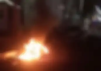 Api Berkobar di Kota Tua, Video Detik-detik Motor Terbakar Korban Dari Tawuran Saat Sahur On The Road?