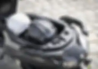 Pesaing Yamaha NMAX dan Honda PCX 150 Bagasinya Muat Dua Helm 