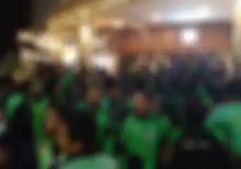 Cilegon Mencekam, Ratusan Driver Ojol Kepung dan Nyaris Bentrok dengan Security, Gara-gara Helm