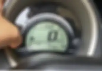 Terbiasa Bensin Tinggal Sedikit di Tangki Motor Injeksi Bisa Bikin Motor Rusak? Ini Kata Mekanik