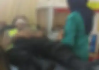  Sedang Bertugas Mengatur Kemacetan, Seorang Polisi Terkapar Ditikam Pakai Pisau Dapur