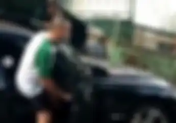 Gak Berkutik, Sopir BMW Koboi Jalanan yang Ngamuk Sambil Tenteng Pistol Akhirnya Diciduk Polisi