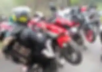 Edan! Video Konvoi Honda GL Pro Gendong CBR150, CB150 dan BeAT