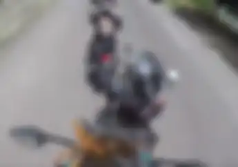 Jarak Terlalu Dekat, Video Tabrakan Beruntun Konvoi Yamaha NMAX, Korban Sampai Terseret di Jalan