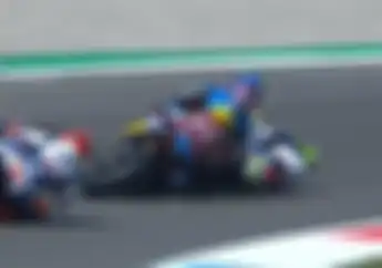 Video Alex Marquez Murka Dijatuhkan Murid Valentino Rossi, Tindakannya Dihujat Netizen