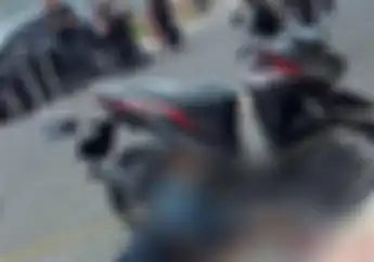 Main Keroyok, Video Penganiayaan Anggota TNI Yang Tewas Samping Honda Vario