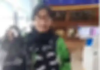 Ngeri, Video Oknum Driver Ojol Tega Jual Orderan Handphone Customernya
