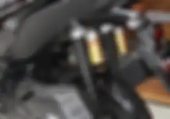 Sokbreker Tabung Skutik Adventure Honda ADV 150 Ternyata Bisa Dipasang di PCX, Tapi....
