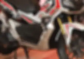 Aman Trabas Jalur Berkabut, Pasang Fog Lamp di Skutik Adventure Honda ADV150 Tanpa Coak Bodi
