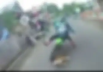 Video Kumpulan Crosser Terjatuh di Jalan Sempit Jadi Hujatan Netizen, Ternyata Ini Masalahnya