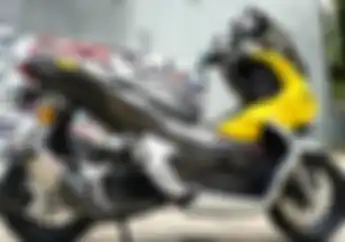 Motornya Belum Ada yang Punya, Cover Body Carbon Skutik Adventure ADV 150 Sudah Dijual Bebas
