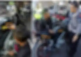 Pemotor Pasang Stiker 'Teman Polisi' Malah Kena Razia dan Disuruh Lepas Stiker