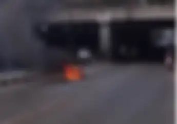 Cawang Membara, Video Detik-detik Motor Honda Kharisma Mendadak Terbakar, Pemotor Kocar-kacir