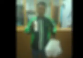 Sedih Meneteskan Air Mata Driver Ojol Dapat Order Kopi Ratusan Ribu Rupiah Begitu Diantar Alamatnya Rumah Kosong, Besok Makan Apa