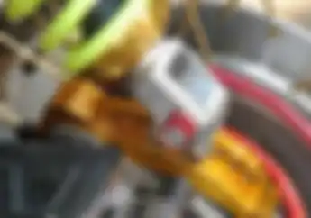Street Manners: Sembarang Pakai Aksesoris Peninggi Sokbreker Belakang, Nyawa Pemotor Terancam