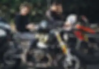 Nikita Mirzani Ngaku Doyan Ngebut Naik BMW R NineT Spezial, Geber Motor Sampai 200 Km/Jam!