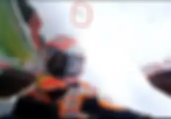 Gokil Abis! Serangan Dovi di Tikungan Akhir MotoGP Austria Hancurkan Motor Marquez