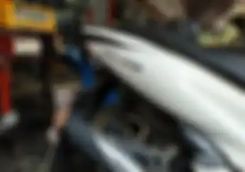 Video Motor Wajib Uji Emisi, Kenapa Cara Mendeteksinya Knalpot Harus Disumpal Kain?