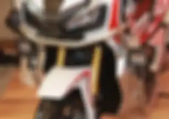 Gak Perlu Bolongin Bodi, Crash Bar Bisa Langsung Pasang di Skutik Adventure Honda ADV150
