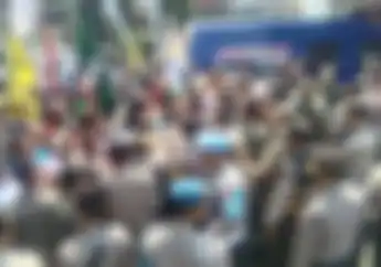Cianjur Geger, 4 Fakta Video Polisi Dilempar Bensin dan Terbakar Saat Unjuk Rasa