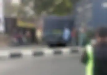 Street Manners: Banyak Pemotor Tewas Terlindas Kontainer, Kenali 4 Titik Blindspot Kendaraan Besar