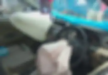 Main Potong Jalur, Video Taksi Online Terlibat Kecelakaan Dengan Pelajar Naik Motor di Depok