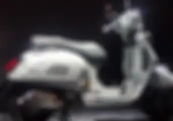 Enak Banget, Nelepon Bisa Lewat Dashboard di Vespa GTS SuperTech 300 yang Harganya Mirip Toyota Calya