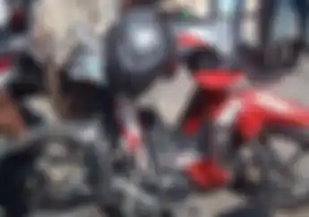 Warga Berhamburan, Honda Supra Hancur Terlipat Dihantam Nisan Livina, Begini Kondisi Korbannya