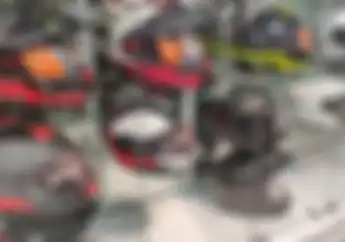 Kepala Dijamin Aman, Helm Schuberth Dijual Seharga Honda BeAT Seken, Garansinya Bikin Melongo