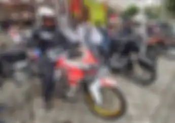 Bikin Bangga, Semangat Sumpah Pemuda Jeffrey Polnaja Sambil Turing Lintas Negara, Ini Tujuannya