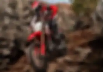 Laris Manis di Jawa Barat, Honda CRF150L Tampil dengan Warna Baru