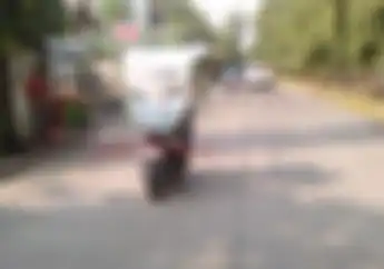 Jelang Musim Hujan, Bagaimana Keamanan Pemakai Kanopi di Motor Menurut Pakar Safety Riding