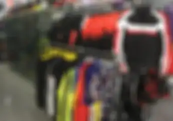 Biar Gak Bosen Nunggu Buka Puasa, Yuk Rawat Riding Apparel Berbahan Kulit yang Lagi Nganggur