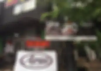 Berkunjung ke THC Helmet, Spesialis Helm Premium dan Langka di Jakarta Barat