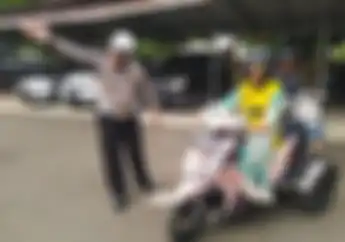 Naik Motor Modifikasi, Puluhan Penyandang Disabilitas Bikin SIM di Satlantas Polresta Tangerang