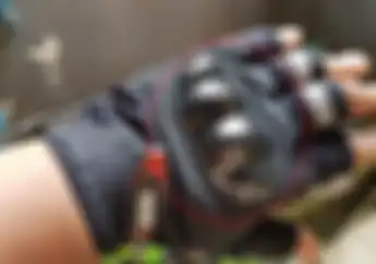 Bukan Hiasan Sarung Tangan, Knuckle Protector Ternyata Fungsinya Sangat Penting 