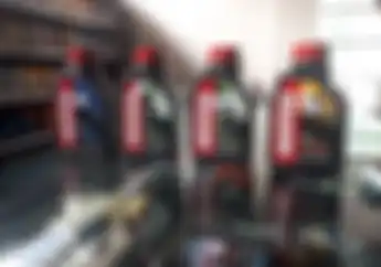 Gak Cuma Jual Oli Mobil, Oli Pesawat Merek Motul Buat Motor Juga Ada, Ini Daftar Harganya