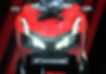 Cukup Bayar Segini Buat Biaya Upgrade Lampu Depan Honda ADV150 Biar Makin Terang