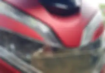 Bikin Kesel, Lampu Depan Motor Tiba-tiba Mati Terus, Pengendara Motor Coba Cek Bagian Ini